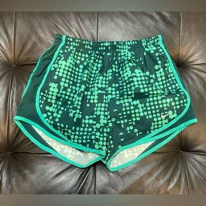 Nike Tempo Running Shorts - Green Pattern